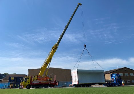 crane in working progress