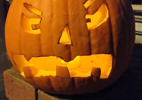 an angry looking pumpkin