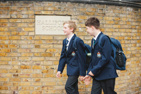 2 students walking to school