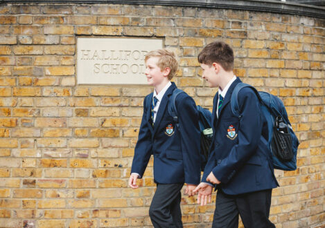 2 students walking to school